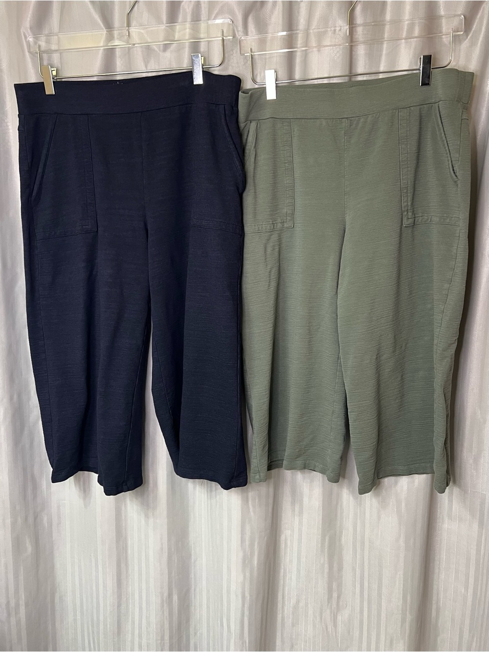 2 Pair Talbots UPF 50 Dark Navy& Green Wide-Leg Crop Pants size Large